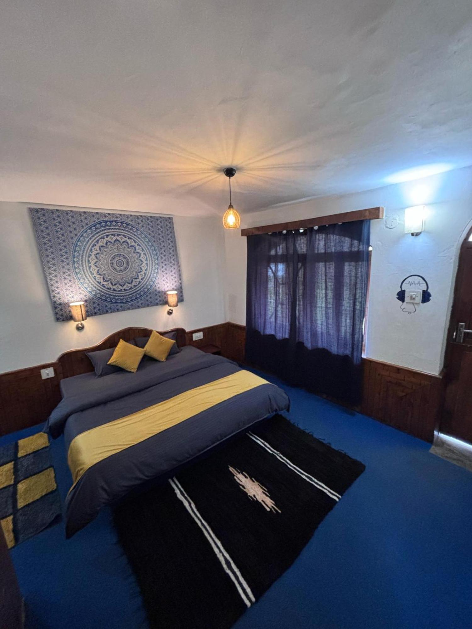 Basecamp Manaliホステル 部屋 写真